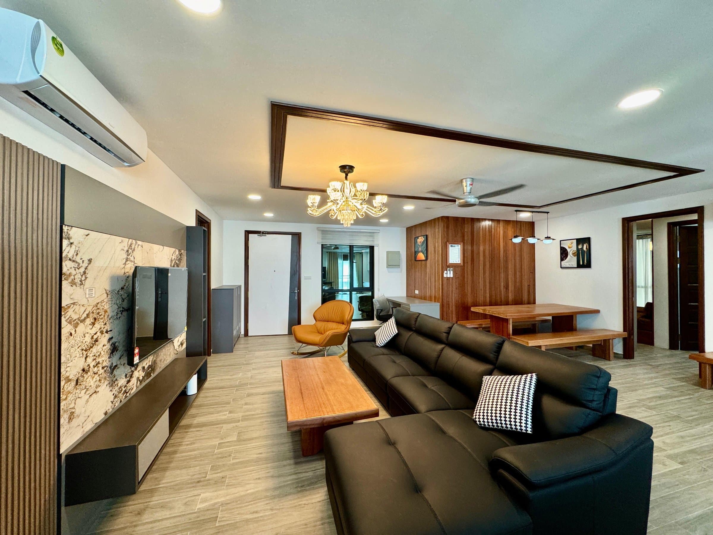 4-bedroom unit