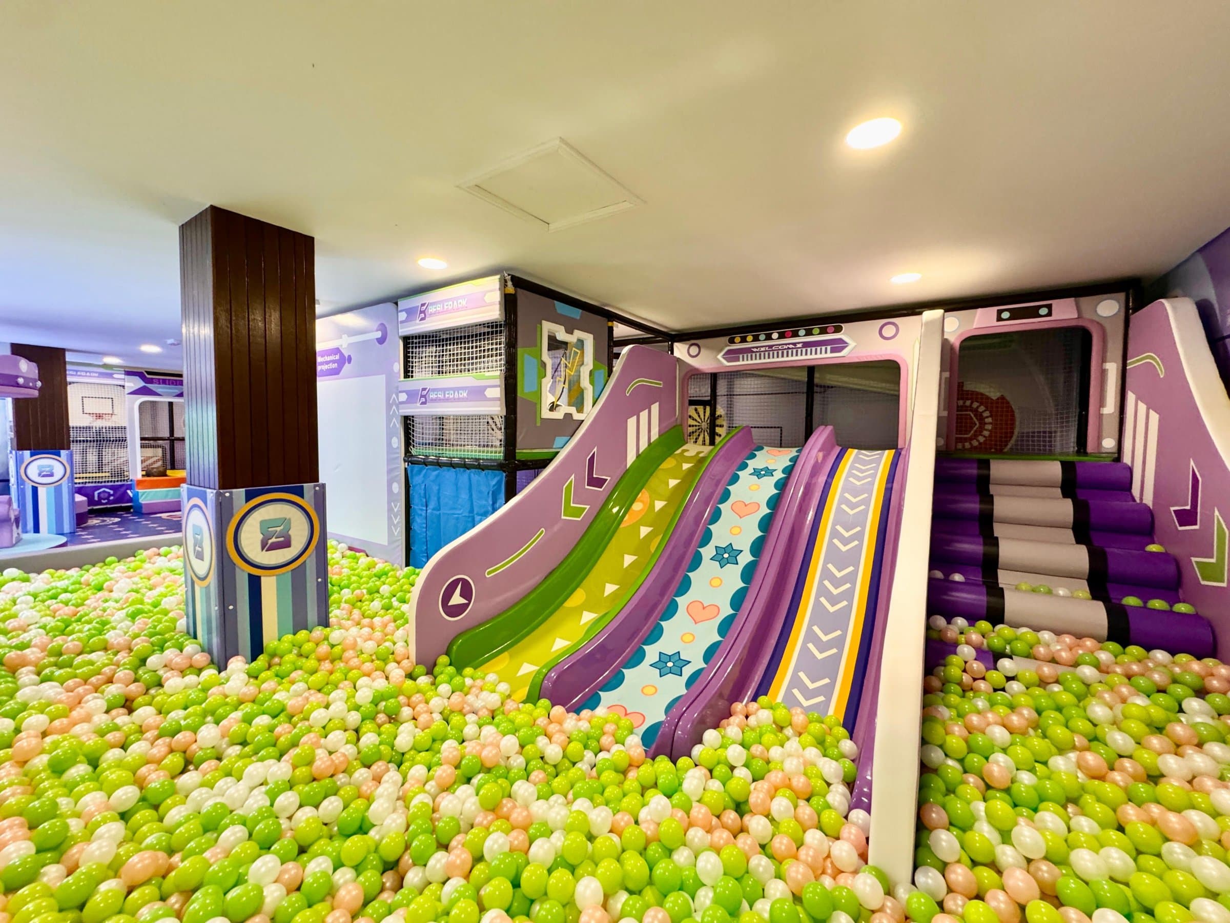 Indoor children playground